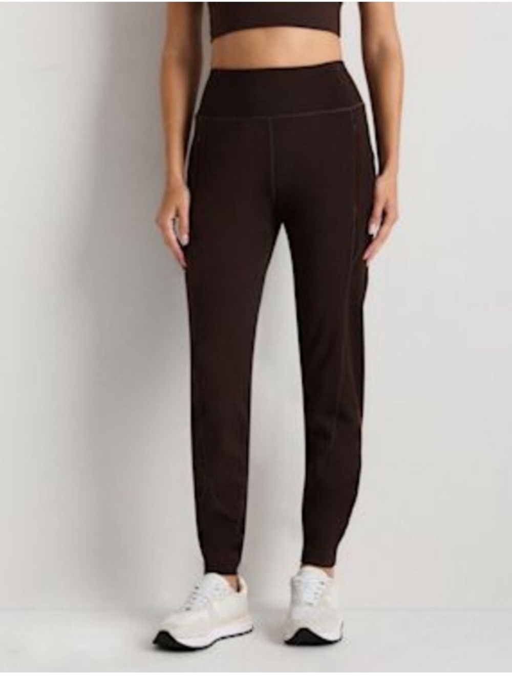 Quince Women Mid-Rise Jogger Espresso Pants Size M
